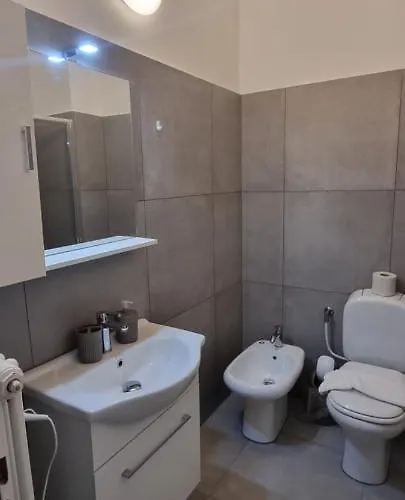 아파트 Al Nido Della Stazione